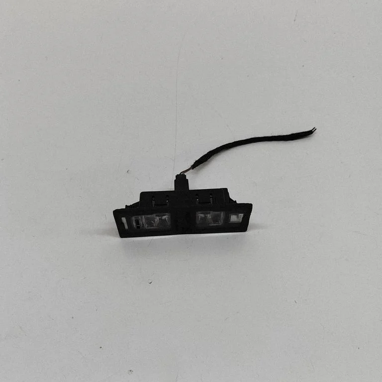 Numura zīmes apgaismojums 8W6943021A