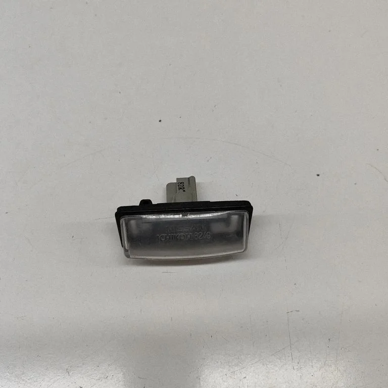 Numbrimärgi valgustus 265108991B – Nissan Leaf II (ZE1) (2017-2025)