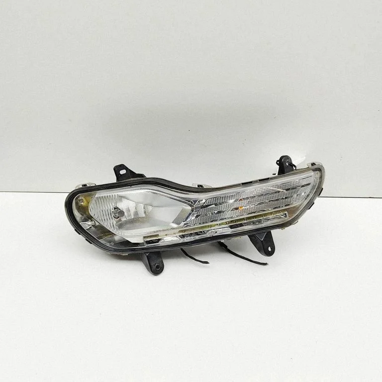 Priekšējais miglas lukturis CV4413B220BG