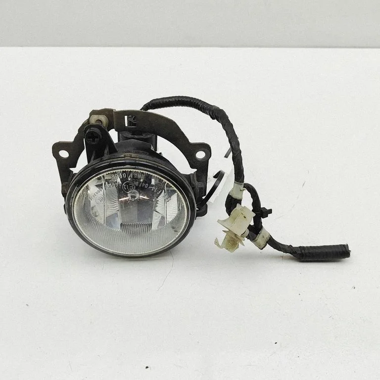 Priekšējais miglas lukturis 8321A668