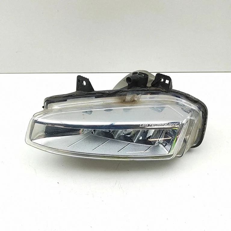 Priekšējais miglas lukturis FJ3215201AC
