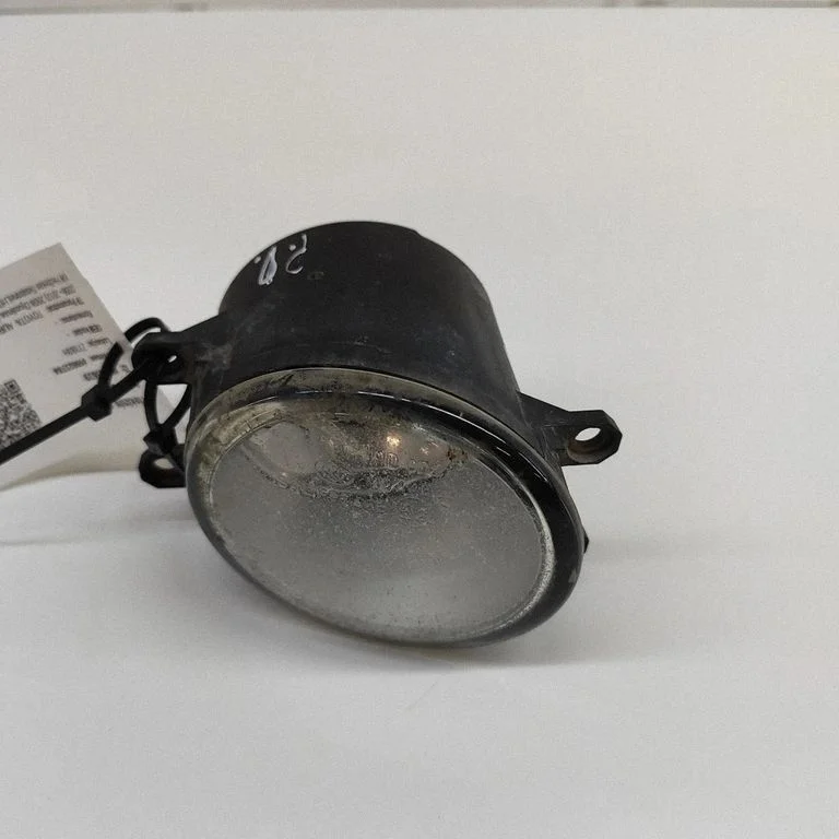 Front fog light – Toyota Auris 150 (2006-2012)