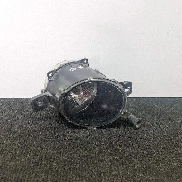 Priekšējais miglas lukturis 94708774