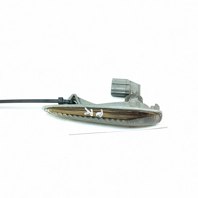 Front fender indicator light 8173050100
