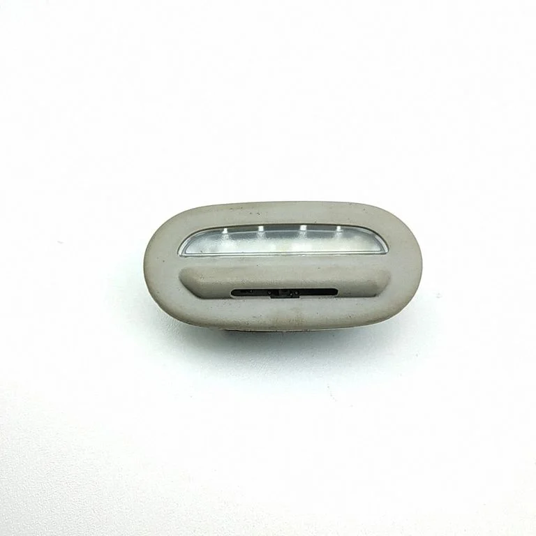 Esiistmete valgustustuli 1ET06DX9AD – Chrysler Voyager (2008-2016)