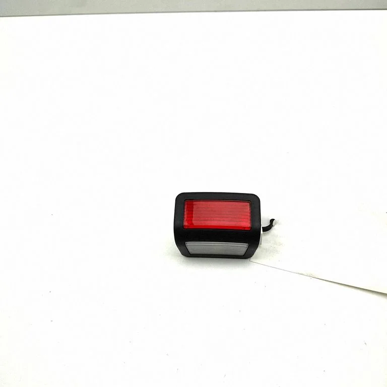 Esiistmete valgustustuli A2229069301