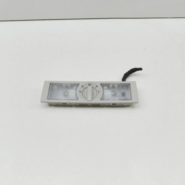Esiistmete valgustustuli – Skoda Karoq (2017-)