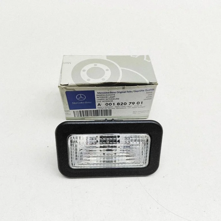 Priekšējo sēdvietu apgaismojuma lukturis A0018207901 – Mercedes-Benz Sprinter W901 W902 W903 W904 (1995-2007)