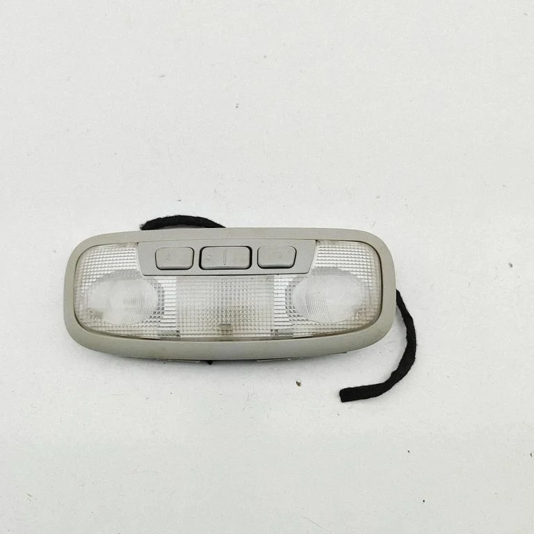 Lampka przednich siedzeń FK2613K767AA34X1