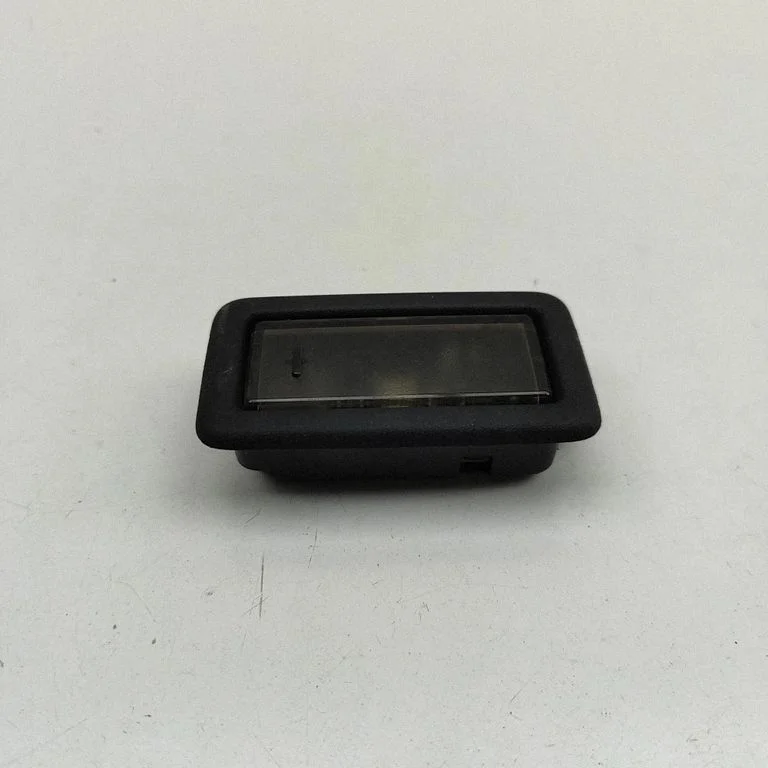 Esiistmete valgustustuli FK7213776AC8PVJ