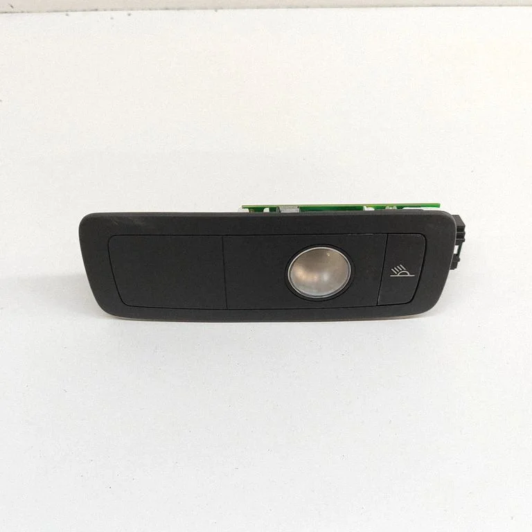 Front seat light 7P6947291T