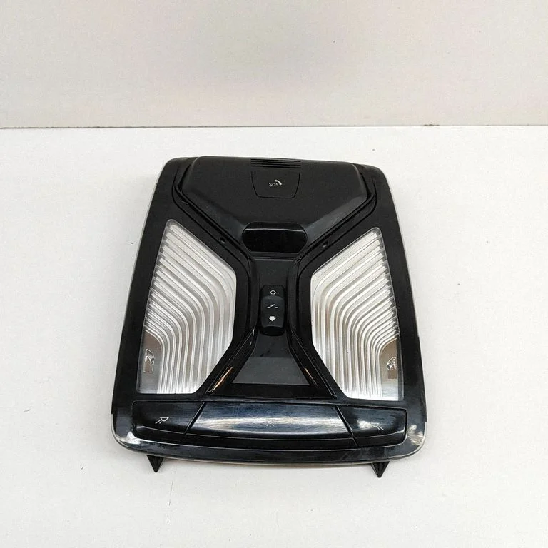 Front seat light 28694702