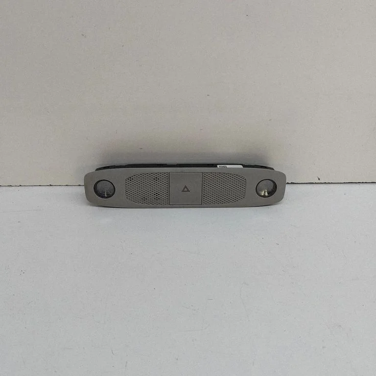 Esiistmete valgustustuli 163802100D