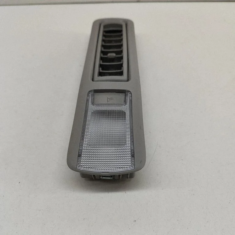 Front seat light 8139008030