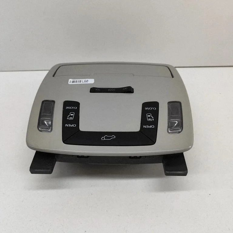 Front seat light 6365008760