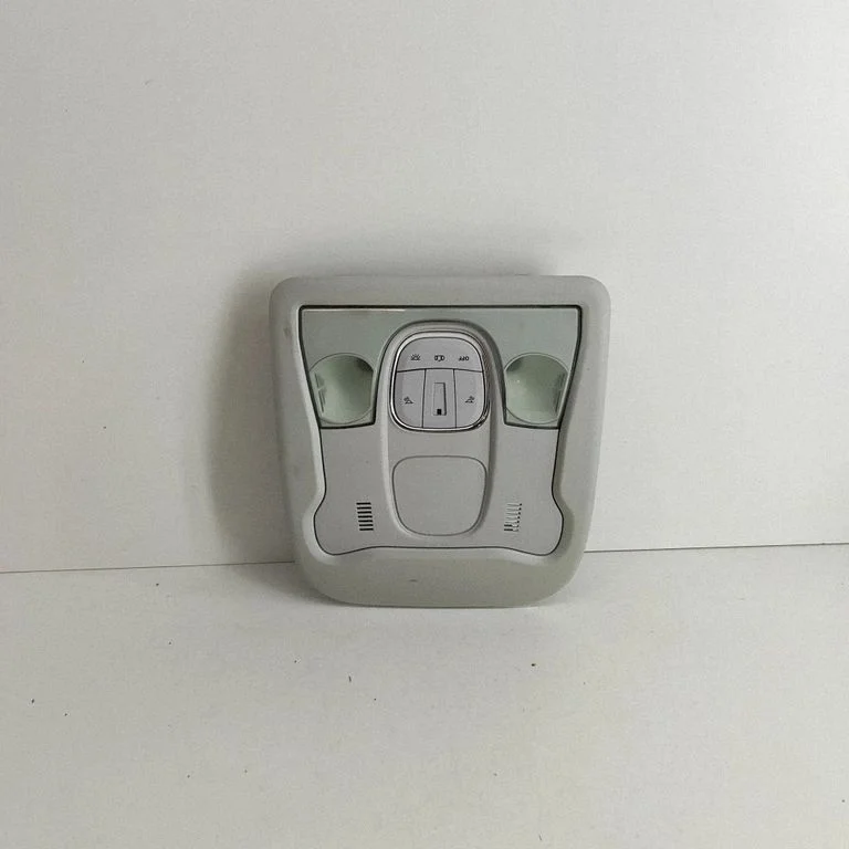 Priekšējo sēdvietu apgaismojuma lukturis 735598132