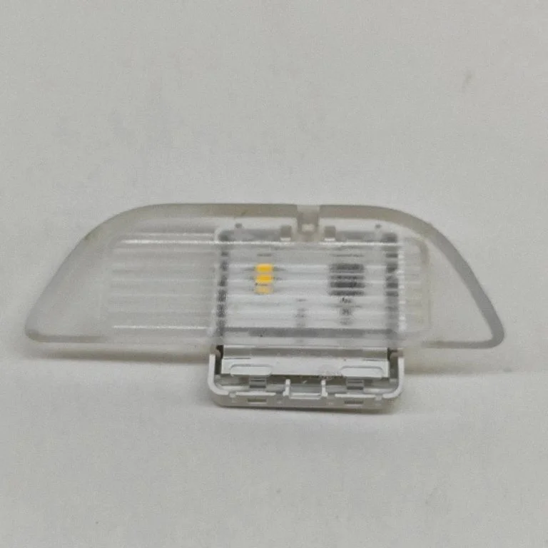 Esiistmete valgustustuli – BMW 3-seeria F30 F35 F31 (2012-2018)