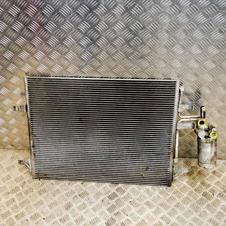 Kliimaseadme jahutusradiaator (kondensaator) C400H02