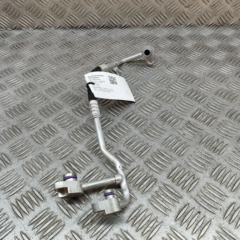Air conditioning (A/C) pipe/hose – Porsche Taycan 9J1 (2019-)