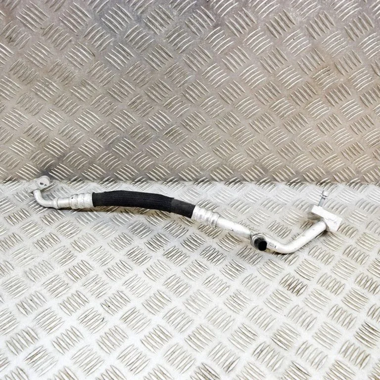 Air conditioning (A/C) pipe/hose – BMW i3 (2013-)