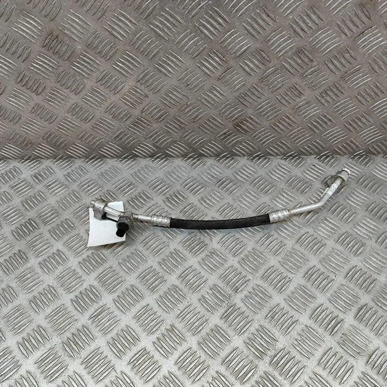 Air conditioning (A/C) pipe/hose – BMW i3 (2013-)