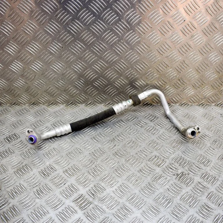Air conditioning (A/C) pipe/hose – BMW i3 (2013-)
