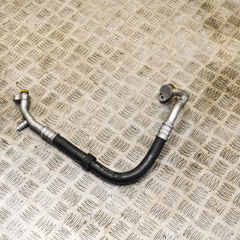 Air conditioning (A/C) pipe/hose – BMW 7 Series F01 F02 F03 F04 (2008-2016)