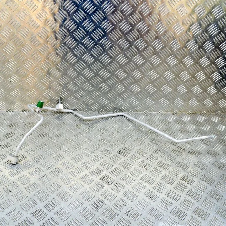Air conditioning (A/C) pipe/hose