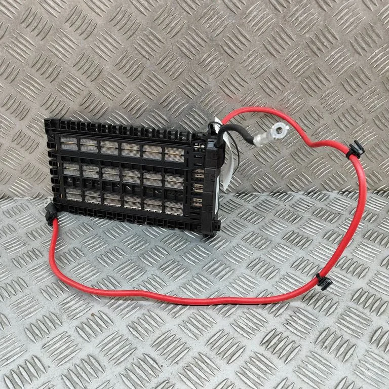 Elektriskais salona krāsniņas radiators 710261740300