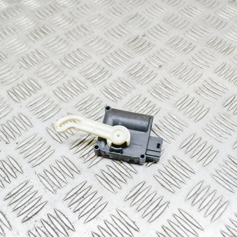 Air flap motor/actuator 0132801323 – Audi A8 S8 D3 4E (2002-2009)