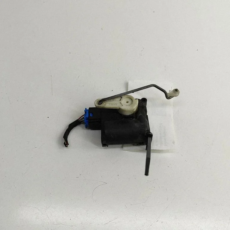 Air flap motor/actuator 0132801369 – Audi A8 S8 D3 4E (2002-2009)
