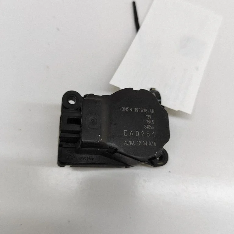 Gaisa aizvara motoriņš/aktuators 3M5H19E616AB