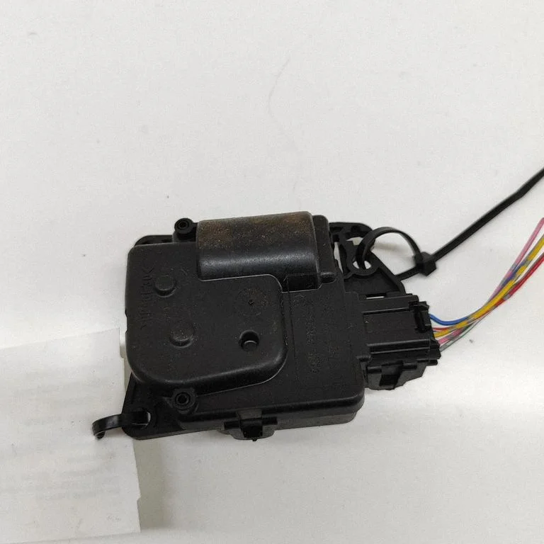Gaisa aizvara motoriņš/aktuators 4ASH19E616GB
