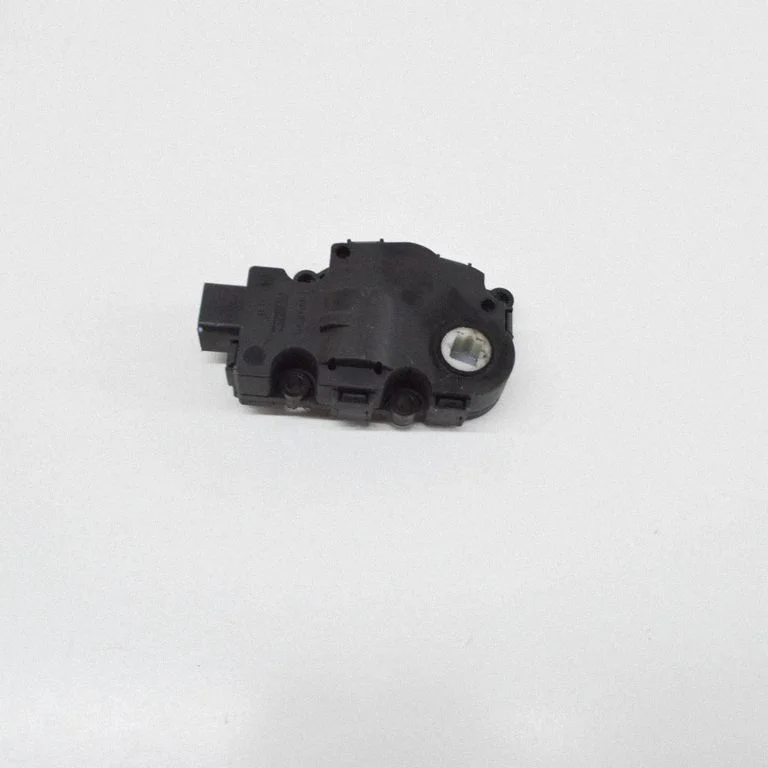 Gaisa aizvara motoriņš/aktuators T1015556H
