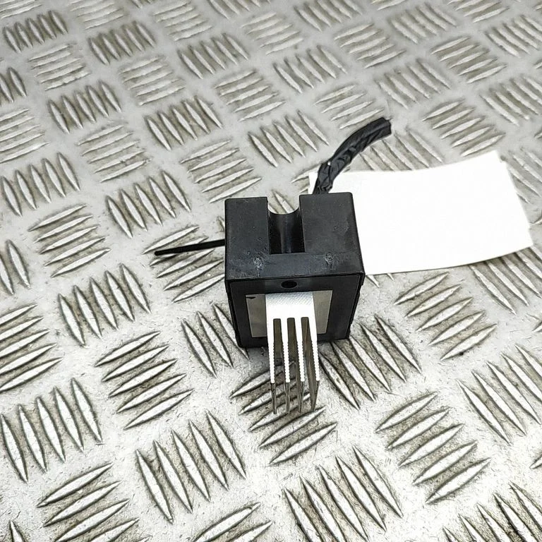 Heater blower motor/fan resistor SHZ0076A