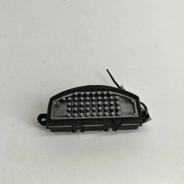 Heater blower motor/fan resistor MB4998000201