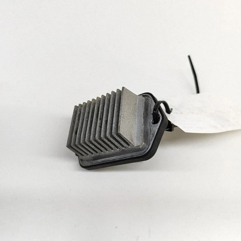 Heater blower motor/fan resistor PM010010B – Mazda 6 (2008-2013)