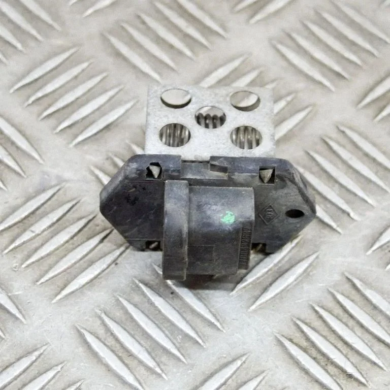 Krāsniņas ventilatora rezistors (reostats) 7700432632