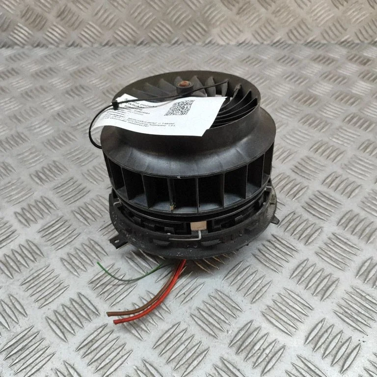 Krāsniņas ventilators/pūtējs 0130309006