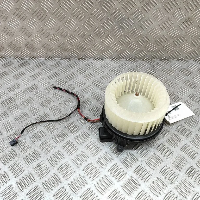 Krāsniņas ventilators/pūtējs – Audi E-tron GT (2021-)