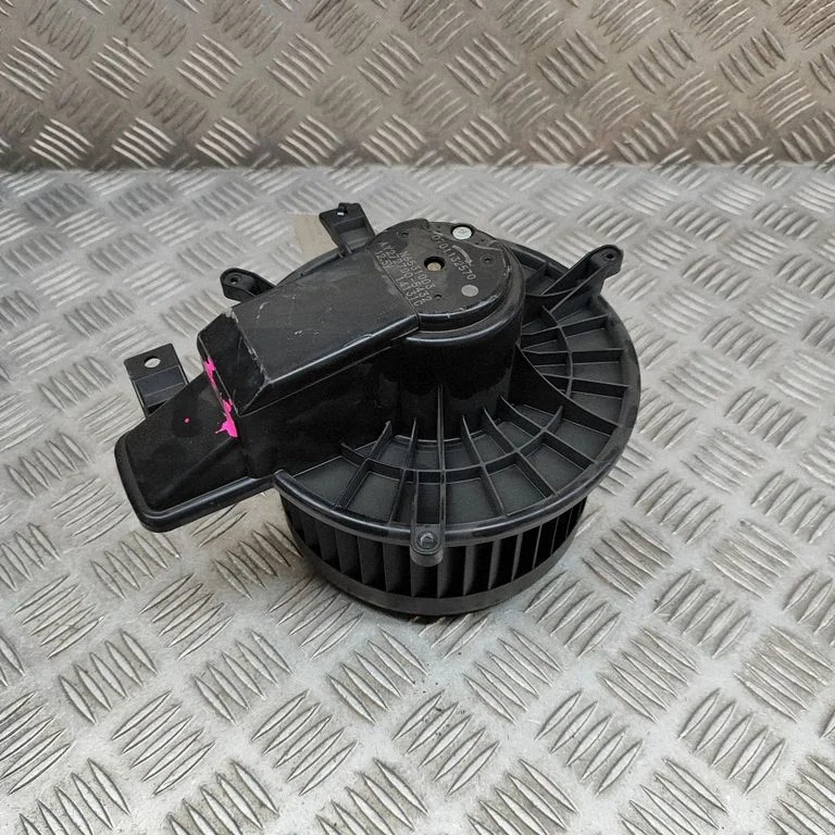 Krāsniņas ventilators/pūtējs AY2727005432