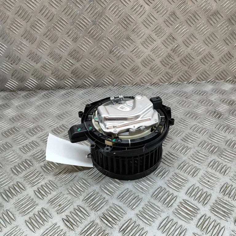 Krāsniņas ventilators/pūtējs A2069064501