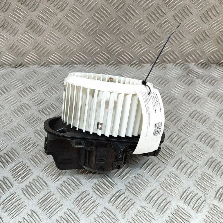 Heater fan/blower 7P0820021C