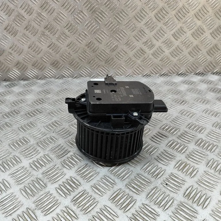 Salongipuhur – BMW X7 G07 (2018-)