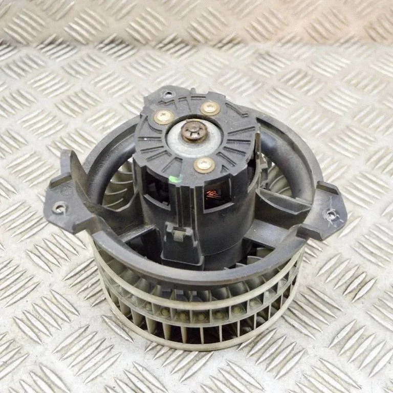 Krāsniņas ventilators/pūtējs 4885134AA