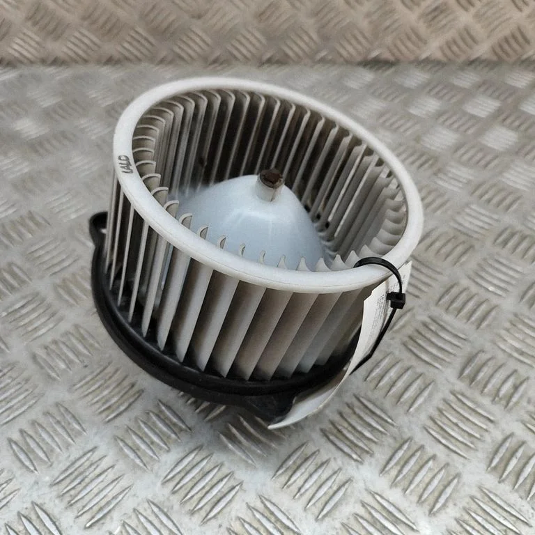 Heater fan/blower 971132Y000