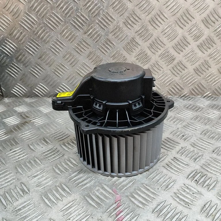 Krāsniņas ventilators/pūtējs – Hyundai Tucson TL (2015-)