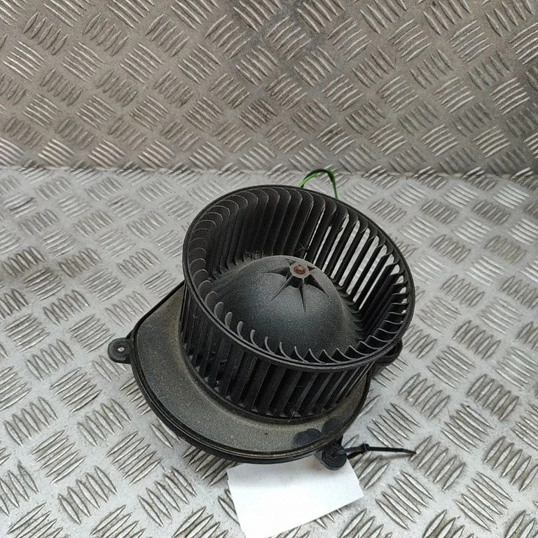 Salongipuhur 939740F