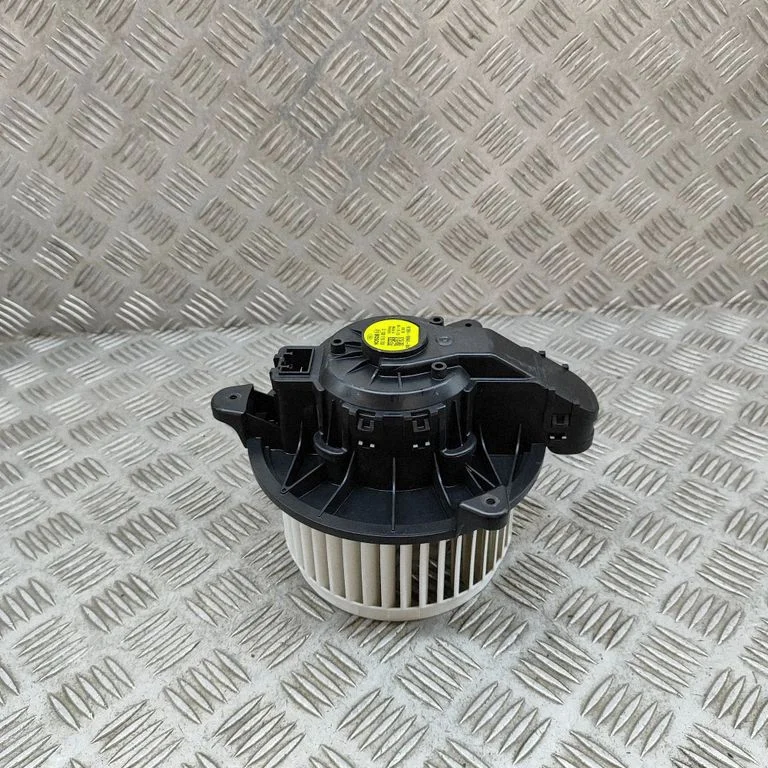 Krāsniņas ventilators/pūtējs 0130115703