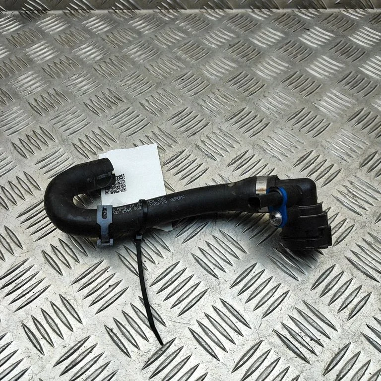 Variklio aušinimo vamzdelis (-ai)/ žarna (-os)